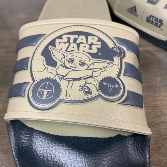 adidas x Star Wars Mandalorian Baby Yoda Adilette - Picture 8 of 8